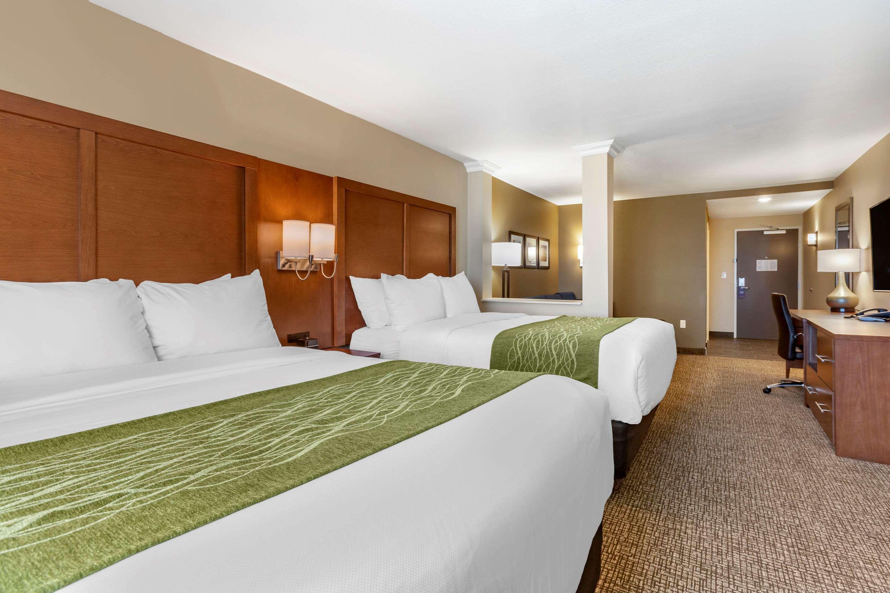 Comfort Suites Albuquerque Airport Экстерьер фото