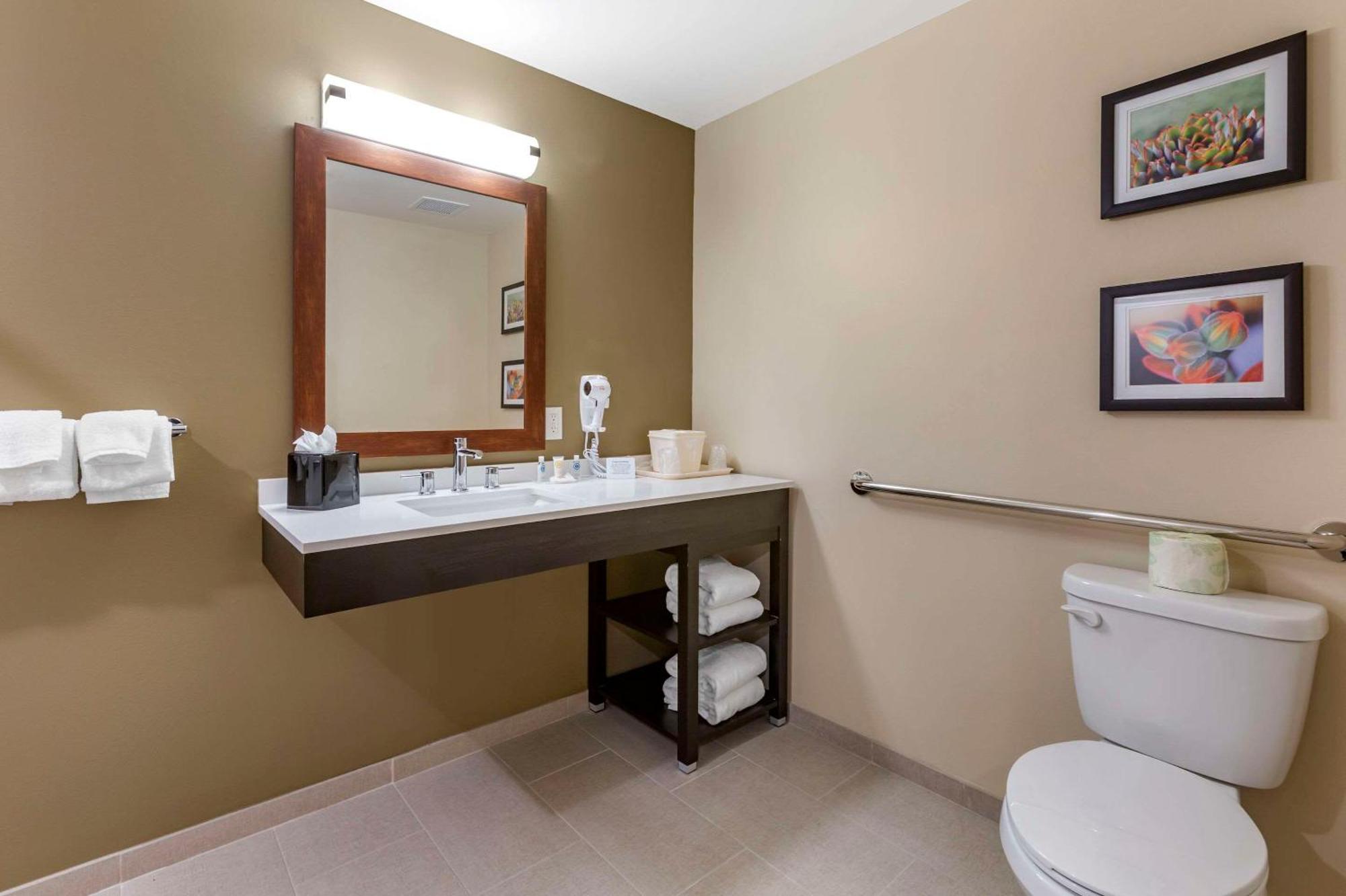Comfort Suites Albuquerque Airport Экстерьер фото
